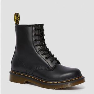 Women’s Dr. Martens Size 6
